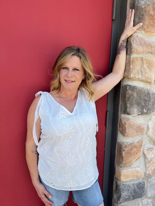 Embroidery knotted tank