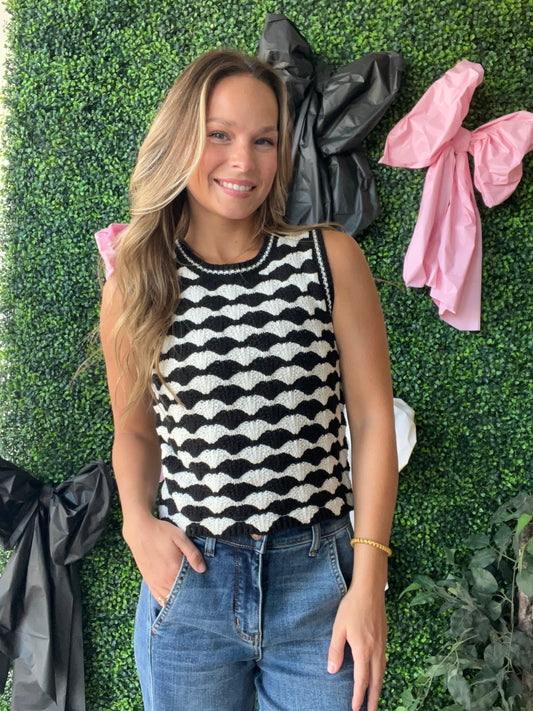 Scallop Pattern Sweater Vest
