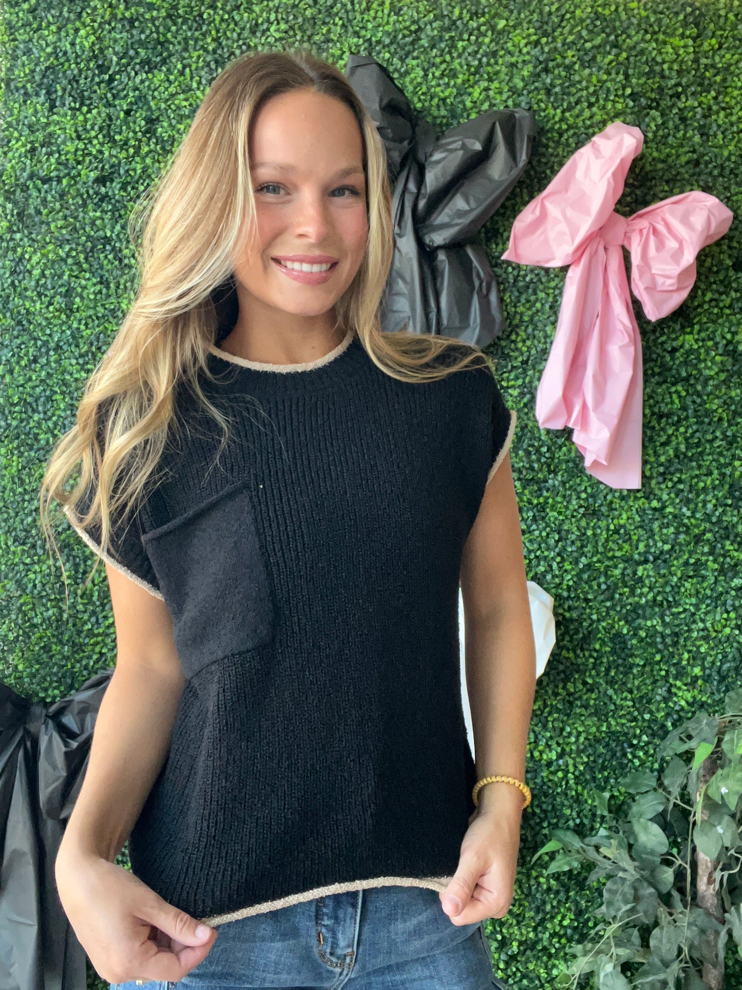 Contrast Trim Knit Top